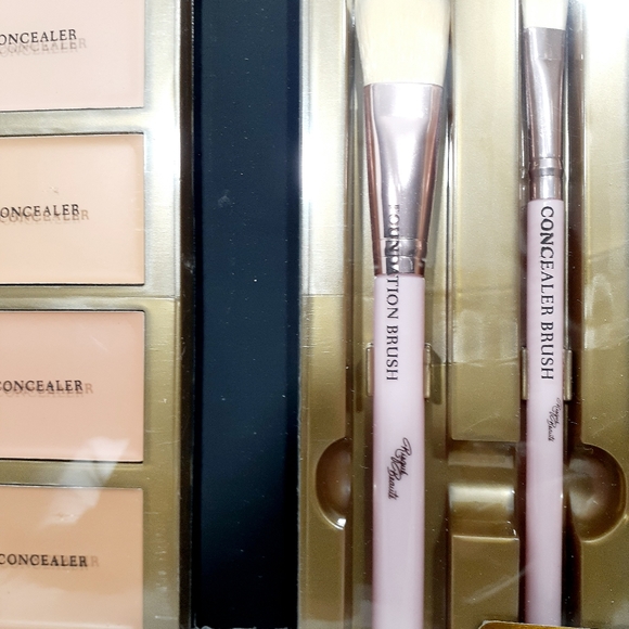 Risque Beaute Correct and Concealer Set - Picture 4 of 4